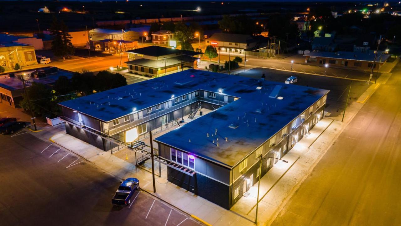 Rodeway Inn & Suites Sidney Historic Downtown I-80 Exterior photo