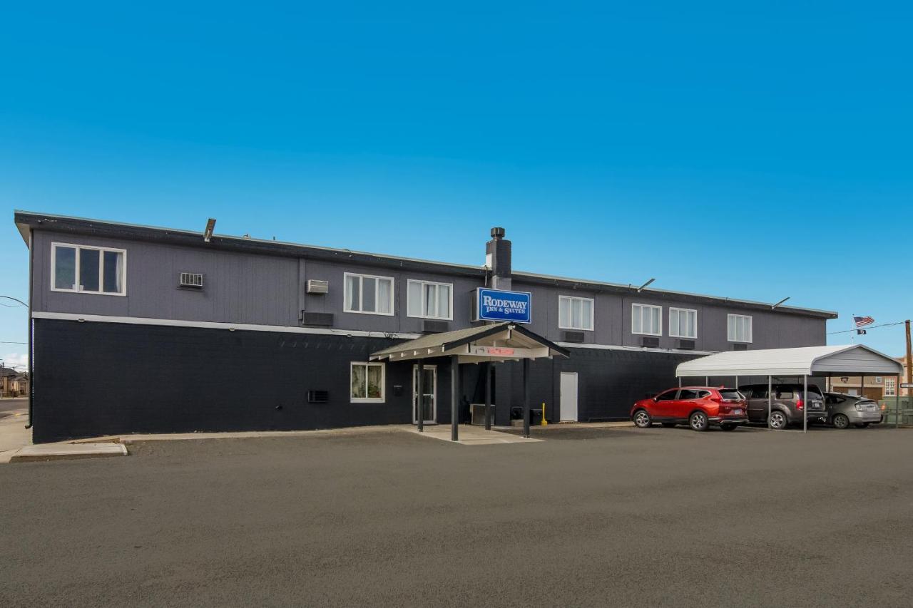 Rodeway Inn & Suites Sidney Historic Downtown I-80 Exterior photo